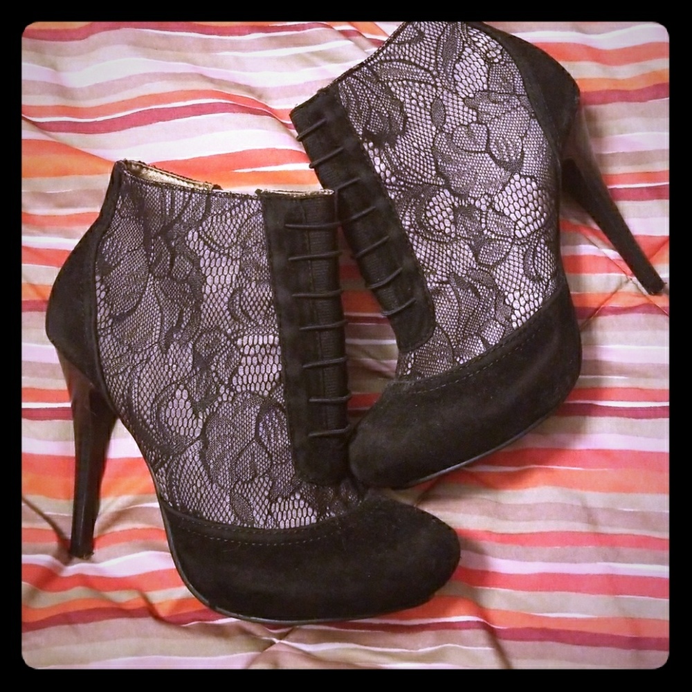 Vigoss Heels size 6